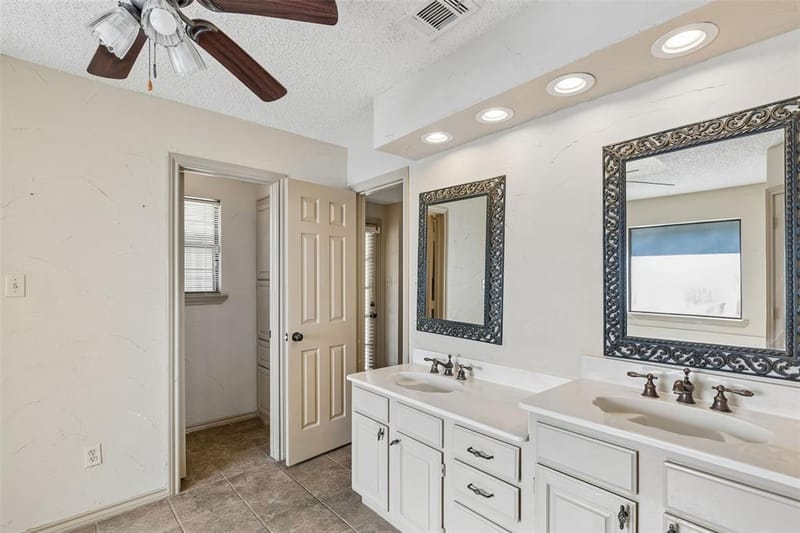 2924 Cambridgeshire Drive, Carrollton TX 75007 - Photo 25