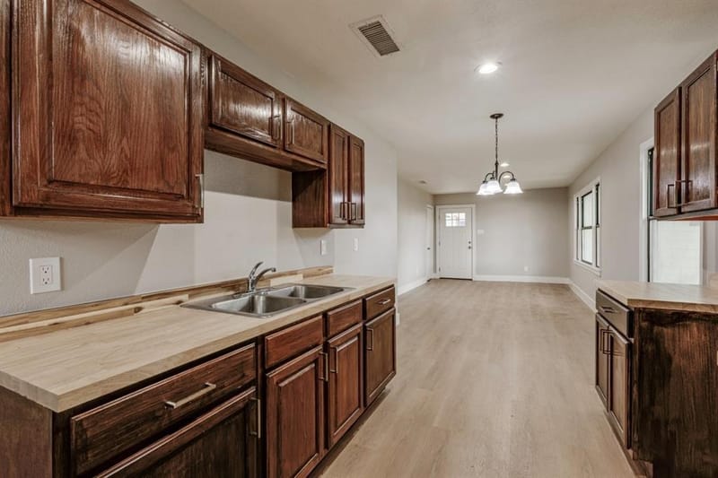 311 Glenfield Drive, Garland TX 75040 - Photo 7
