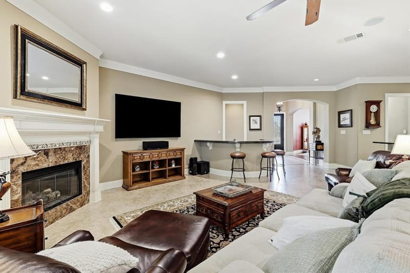 2726 Country Club Road, Pantego TX 76013 - Photo 16