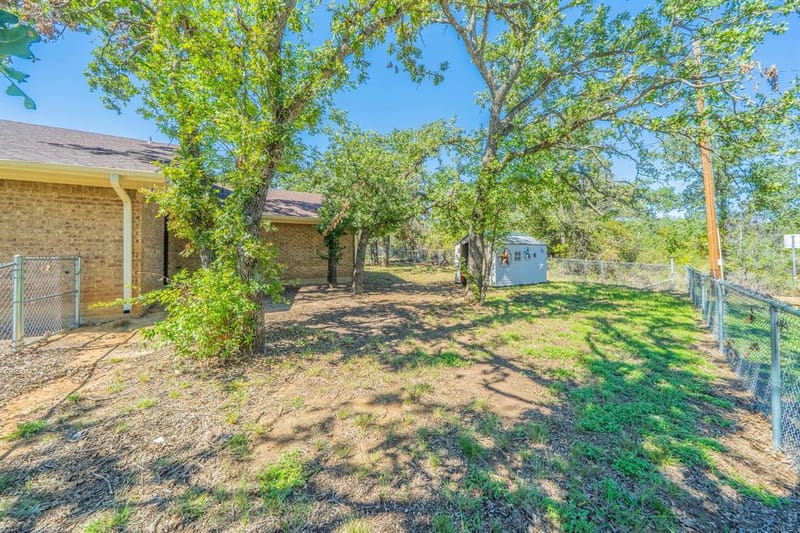 5211 Laurie Drive, Mineral Wells TX 76067 - Photo 22