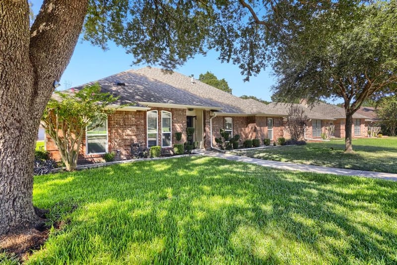 504 Wisterglen Drive, DeSoto TX 75115 - Photo 4