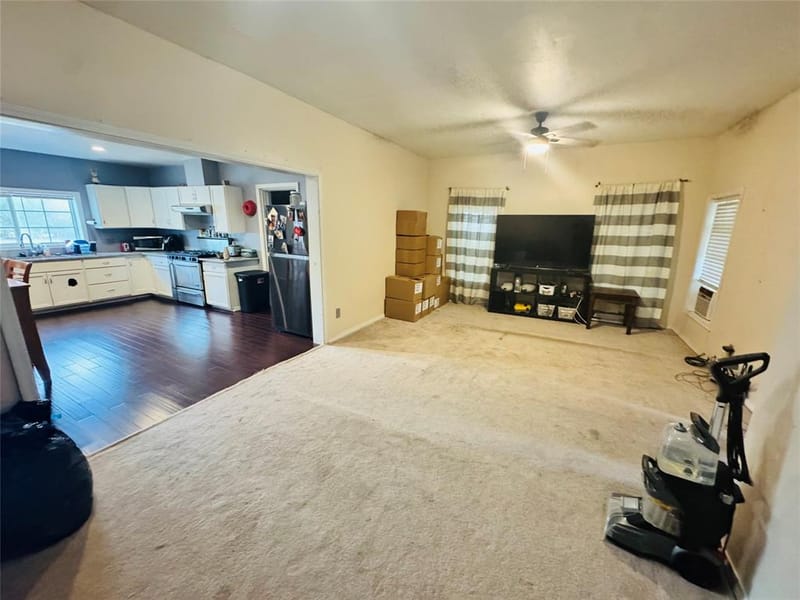 1215 Melwood Avenue, Brownwood TX 76801 - Photo 3
