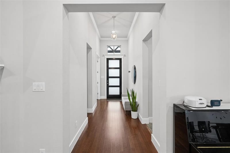 516 Woodland Drive, Azle TX 76020 - Photo 2