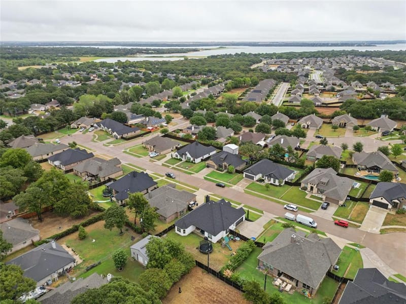516 Woodland Drive, Azle TX 76020 - Photo 30