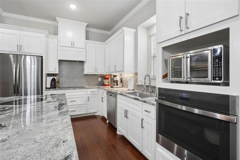516 Woodland Drive, Azle TX 76020 - Photo 10
