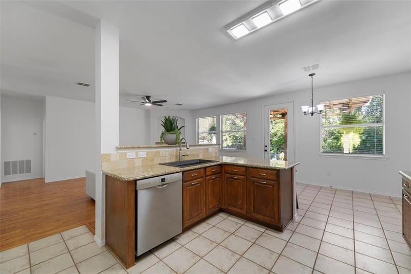 2337 Magnolia Drive, Little Elm TX 75068 - Photo 10