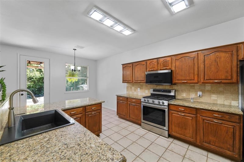2337 Magnolia Drive, Little Elm TX 75068 - Photo 11