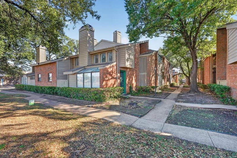 9254 Forest Lane # 106, Dallas TX 75243
