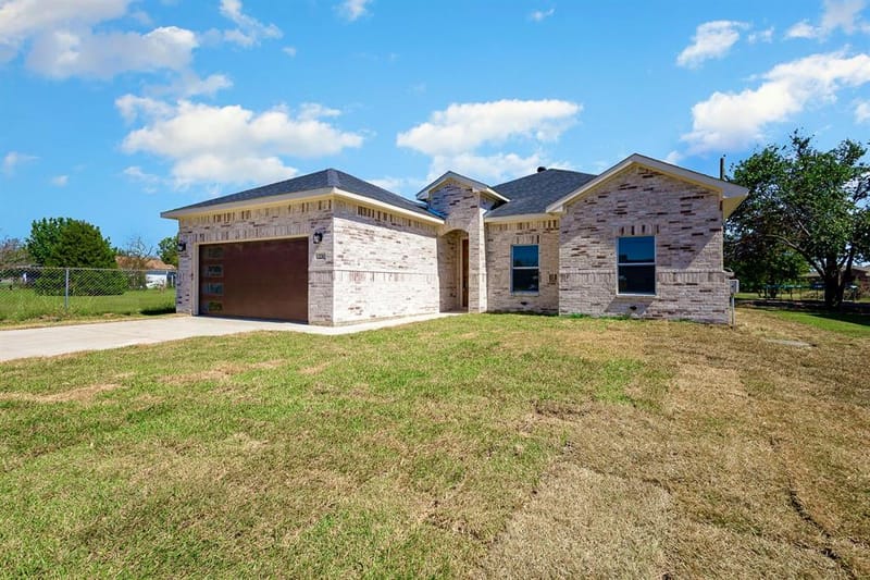 230 Flying Bridge Drive, Gun Barrel City TX 75156