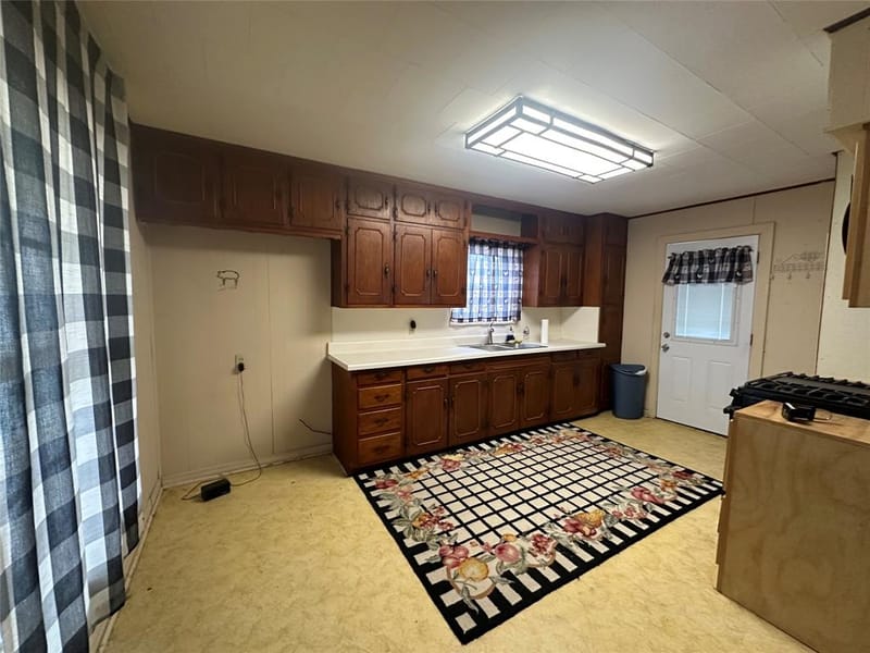 617 E 5th Street, Ferris TX 75125 - Photo 6