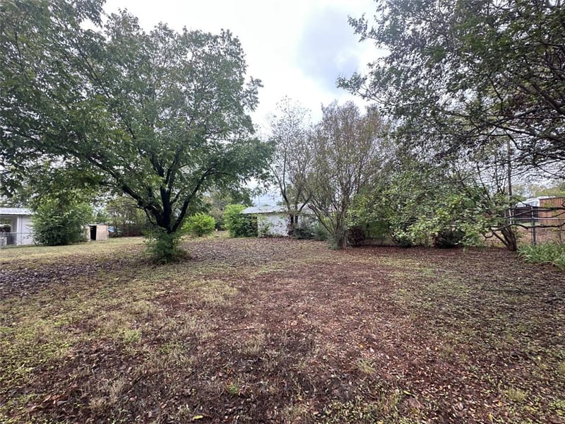 617 E 5th Street, Ferris TX 75125 - Photo 17