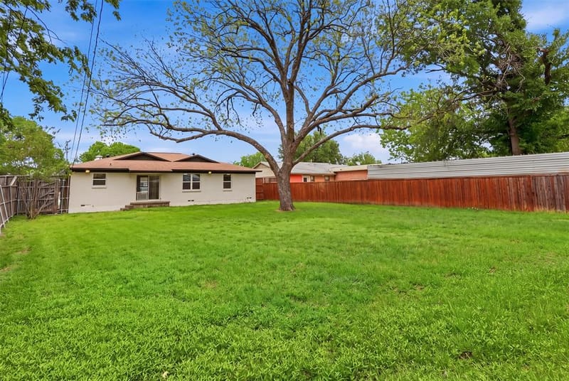 1112 Noble Avenue, Carrollton TX 75006 - Photo 30