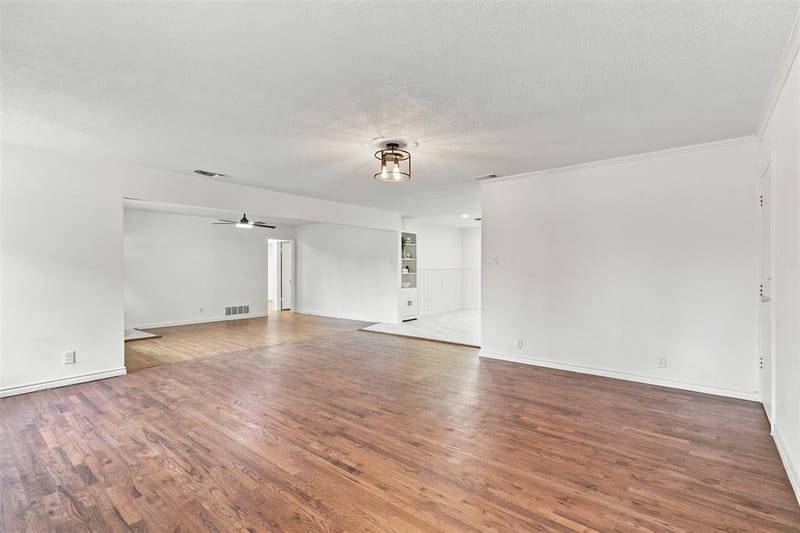 1112 Noble Avenue, Carrollton TX 75006 - Photo 11