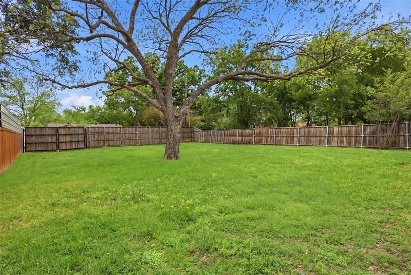 1112 Noble Avenue, Carrollton TX 75006 - Photo 29