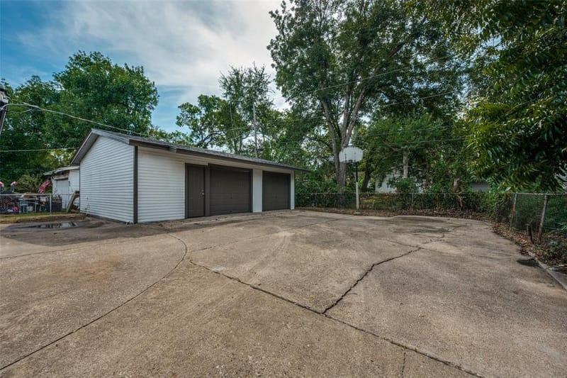 408 E Tucker Boulevard, Arlington TX 76010 - Photo 6