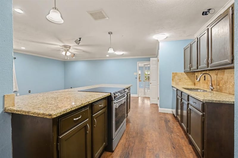 5517 Baker Drive, The Colony TX 75056 - Photo 4