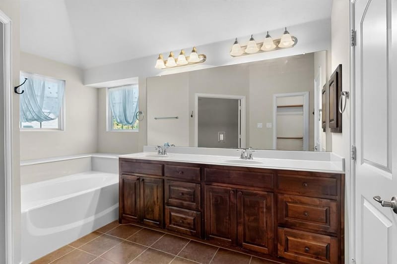 6106 Black Swan Circle, Garland TX 75044 - Photo 28
