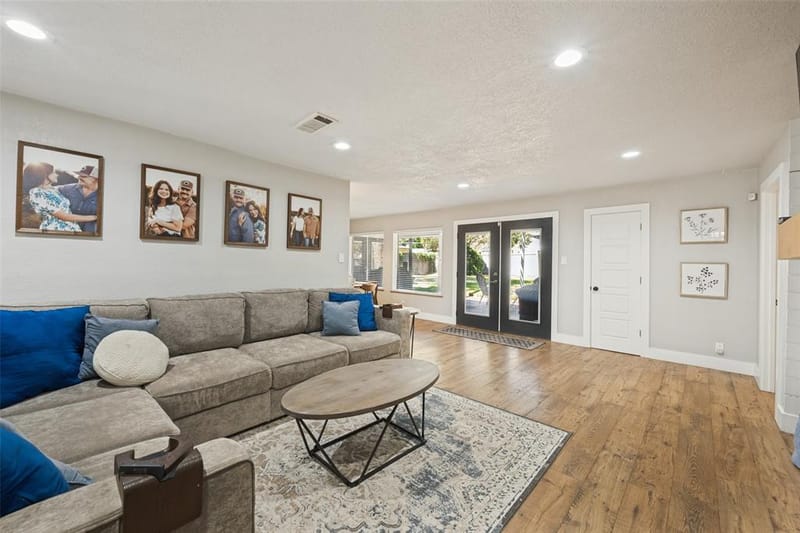 820 Overhill Drive, Hurst TX 76053 - Photo 10