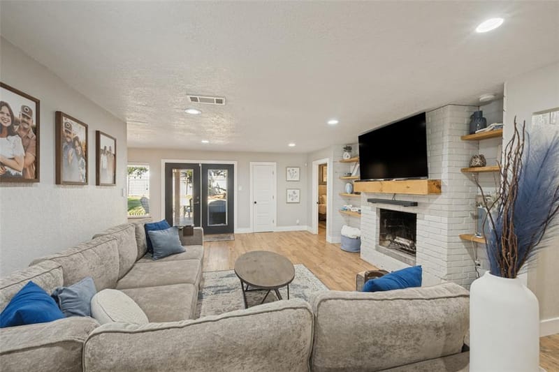 820 Overhill Drive, Hurst TX 76053 - Photo 11
