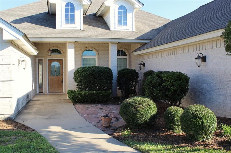 1405 Parkwood Court, Stephenville TX 76401 - Photo 3