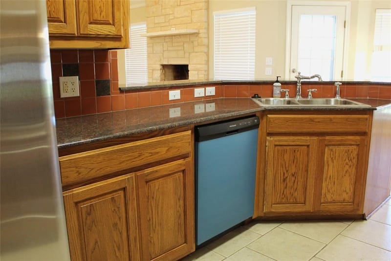 1405 Parkwood Court, Stephenville TX 76401 - Photo 9