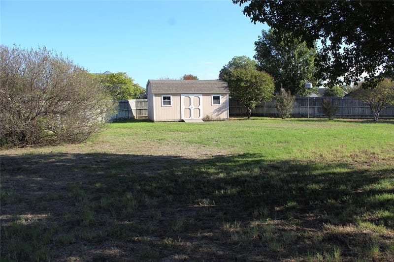 1405 Parkwood Court, Stephenville TX 76401 - Photo 18