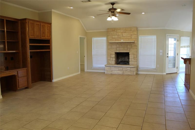 1405 Parkwood Court, Stephenville TX 76401 - Photo 4