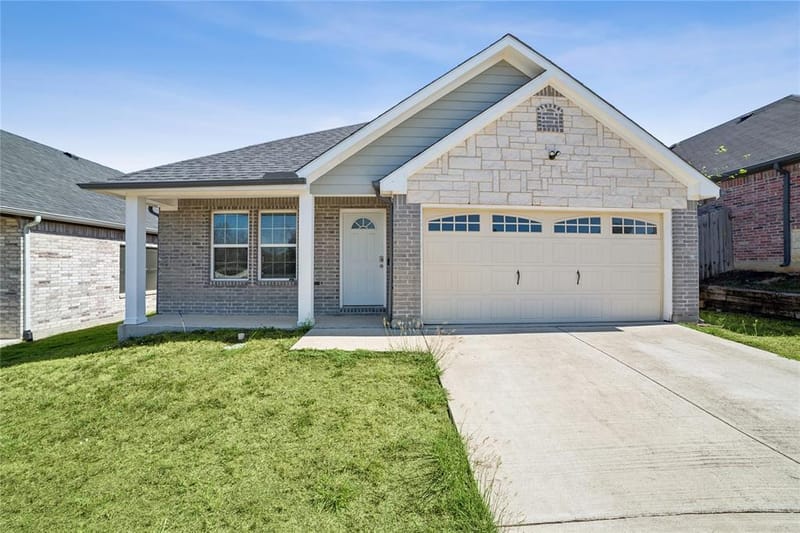 807 N Ridge Drive, White Settlement TX 76108