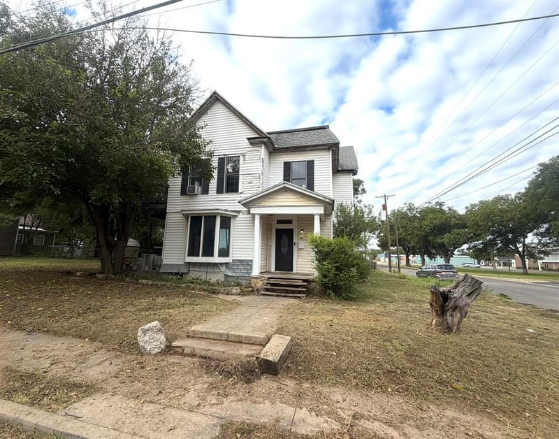 1201 Vincent Street, Brownwood TX 76801