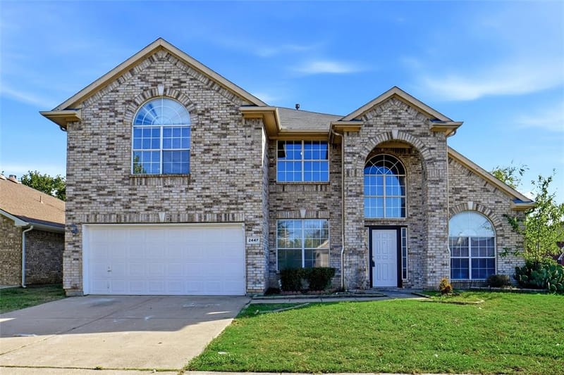 2447 Ranchview Drive, Grand Prairie TX 75052