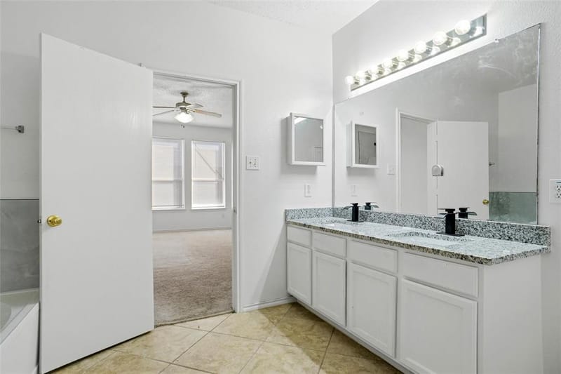 2447 Ranchview Drive, Grand Prairie TX 75052 - Photo 14