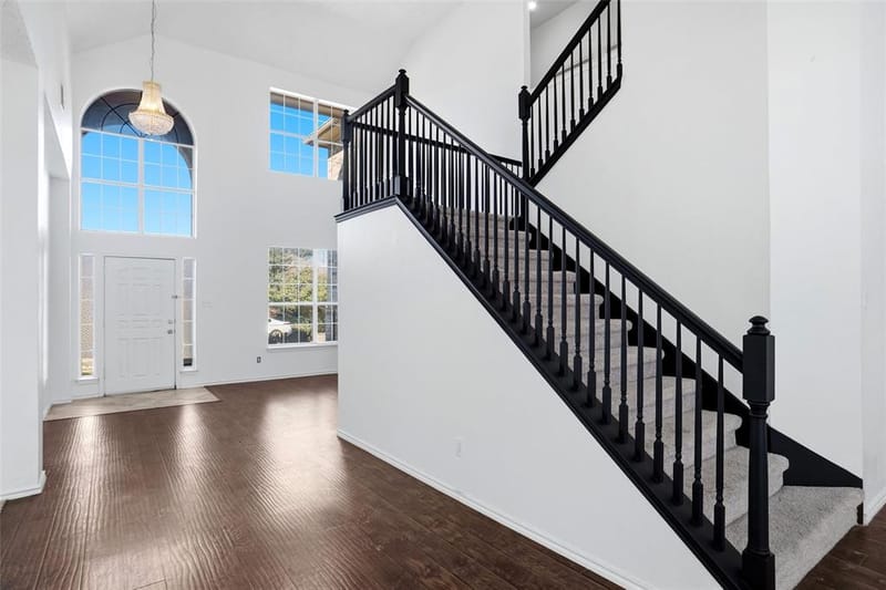 2447 Ranchview Drive, Grand Prairie TX 75052 - Photo 4