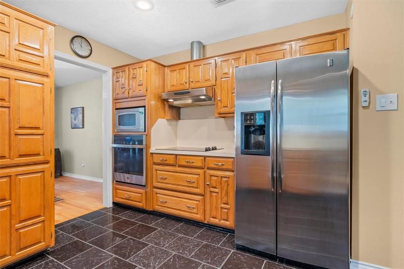 706 Giltin Court, Arlington TX 76006 - Photo 5