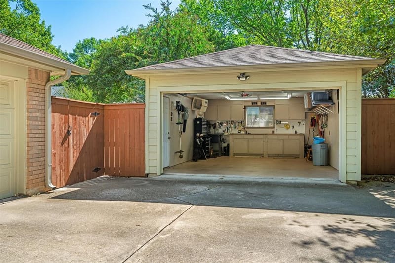 706 Giltin Court, Arlington TX 76006 - Photo 29