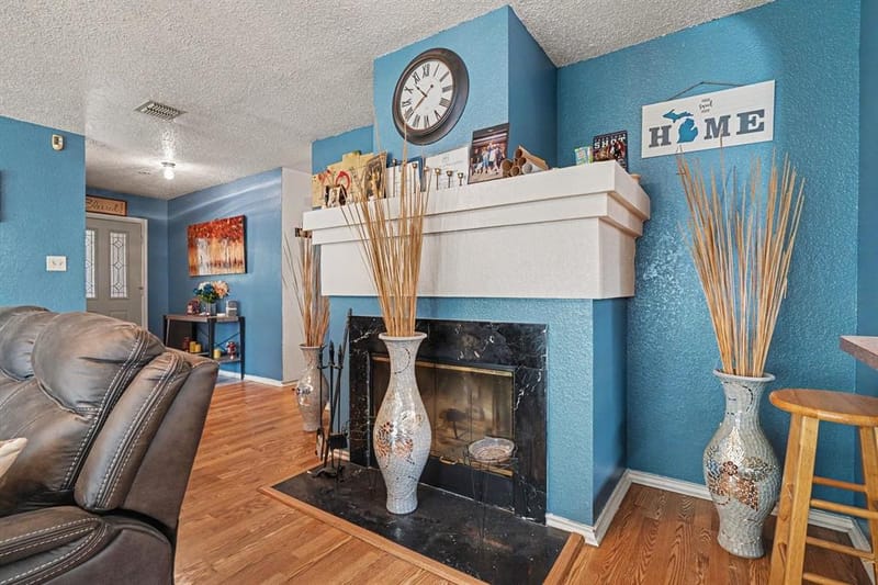 3136 Pine Valley Drive, Grand Prairie TX 75052 - Photo 7