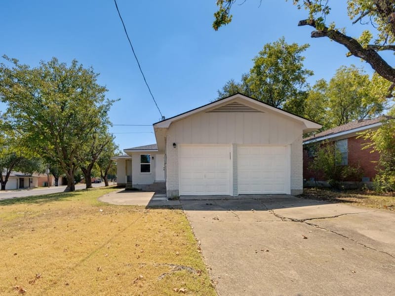 400 W Anita Street, Sherman TX 75092 - Photo 3