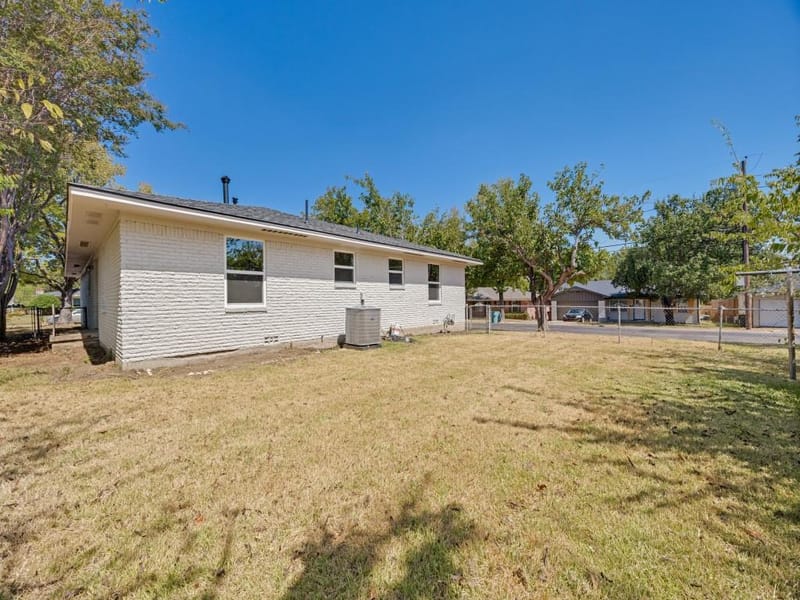 400 W Anita Street, Sherman TX 75092 - Photo 24