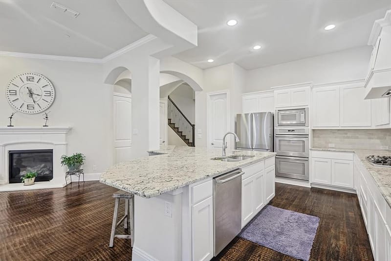 2812 Cedar Elm Drive, Carrollton TX 75010 - Photo 7