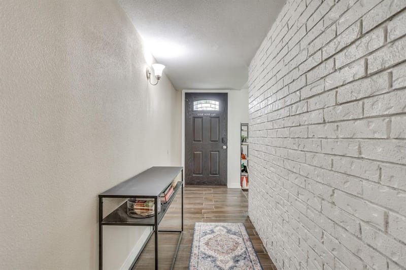 2101 Alder Trail, Grand Prairie TX 75052 - Photo 3