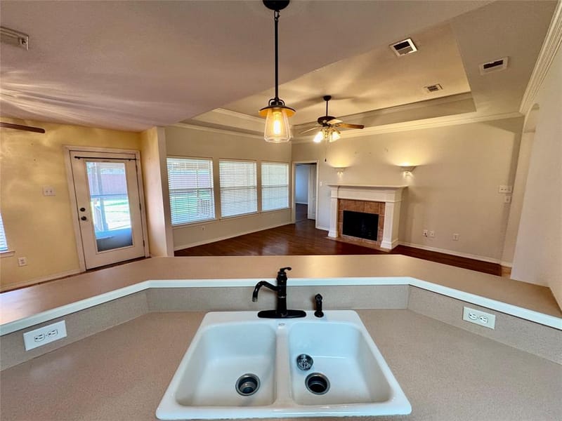 204 Bluebonnet Lane, Waxahachie TX 75165 - Photo 9