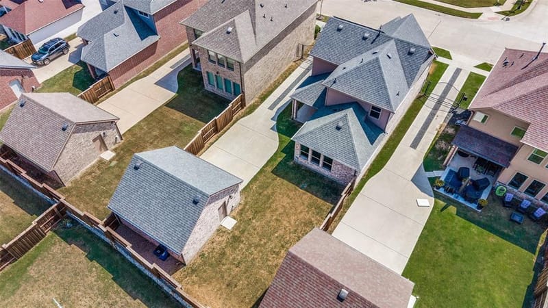 1828 Temple Hill, Van Alstyne TX 75495 - Photo 3