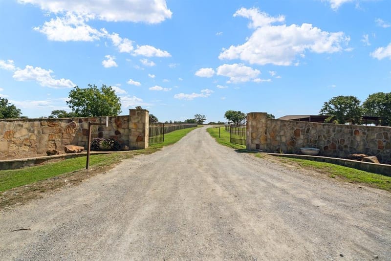 2710 Advance Road, Weatherford TX 76088