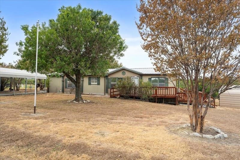 1097 County Road 3245, Hubbard TX 76648
