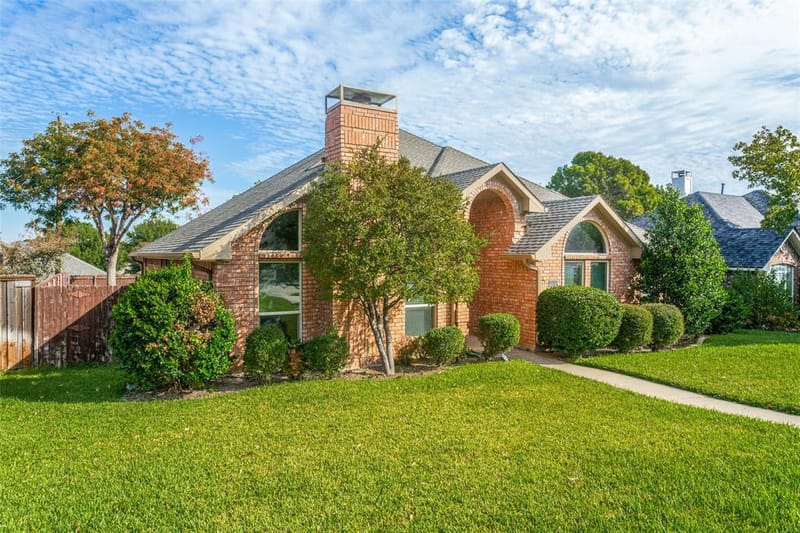 913 Royal Oaks Drive, Lewisville TX 75067 - Photo 10
