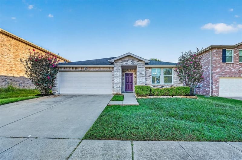 8417 Redheart Street, Arlington TX 76002 - Photo 2