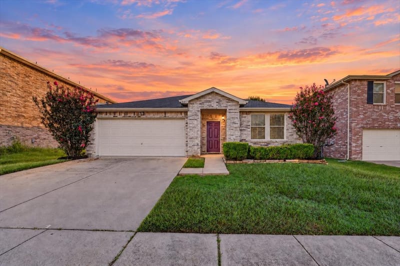 8417 Redheart Street, Arlington TX 76002