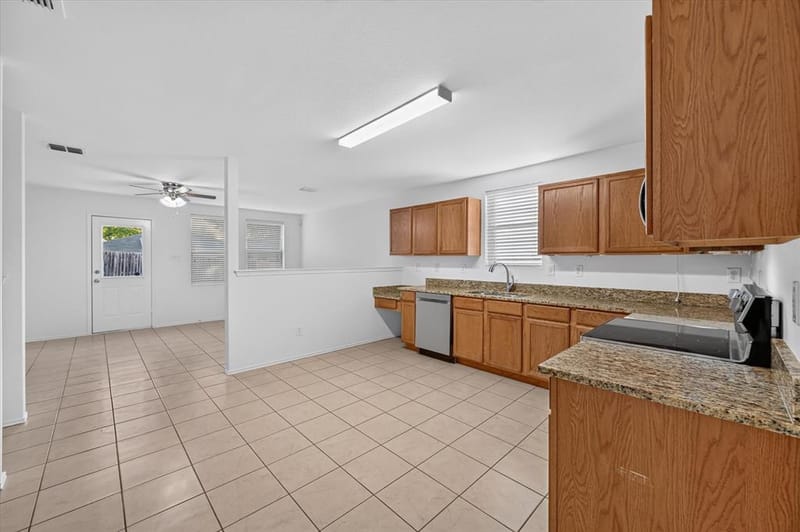 8417 Redheart Street, Arlington TX 76002 - Photo 5