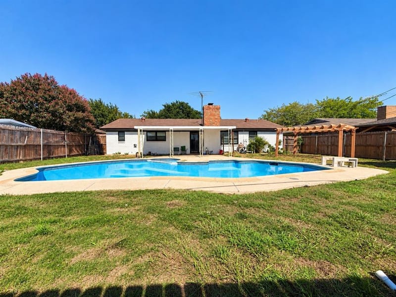 313 Linda Drive, Burleson TX 76028 - Photo 23