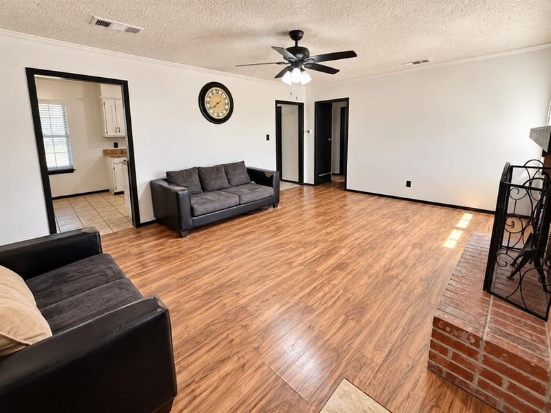 313 Linda Drive, Burleson TX 76028 - Photo 6