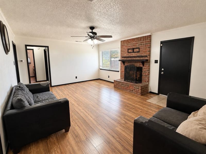 313 Linda Drive, Burleson TX 76028 - Photo 5